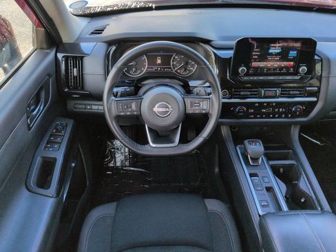 Certified 2023 Nissan Pathfinder SV FWD image 16