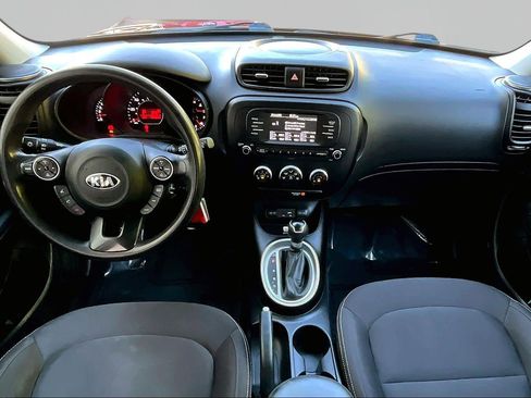 Used 2017 Kia Soul FWD image 7