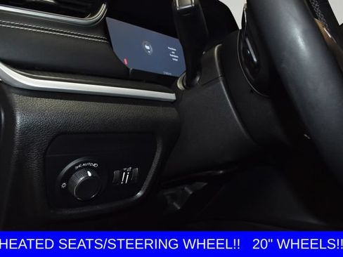 Used 2023 Jeep Grand Cherokee Altitude AWD/4WD image 24