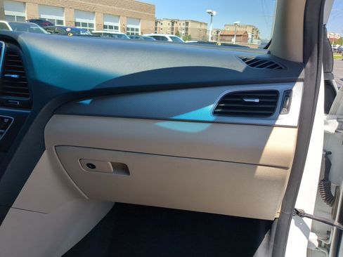 Used 2018 Hyundai Sonata SE FWD image 28
