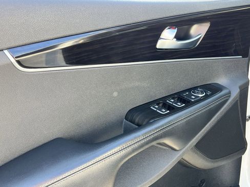 Used 2020 Kia Sorento EX AWD/4WD image 23