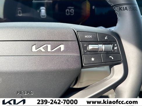 New 2026 Kia Sportage EX image 36