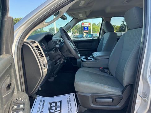 Used 2018 RAM 1500 ST w/ SXT Appearance Group AWD/4WD image 15