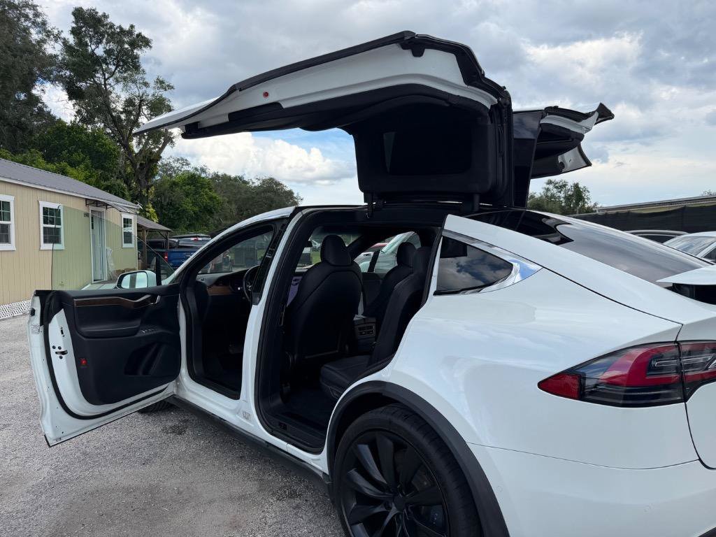 Used 2020 Tesla Model X Long Range AWD/4WD image 12