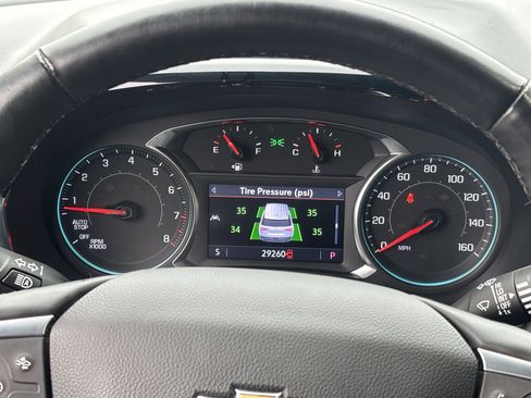 Used 2023 Chevrolet Traverse LT image 23