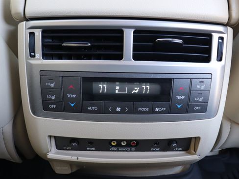 Used 2013 Lexus LX 570 4WD image 35