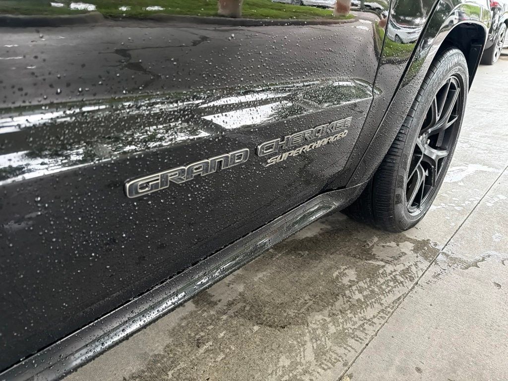 Used 2018 Jeep Grand Cherokee Trackhawk AWD/4WD image 26