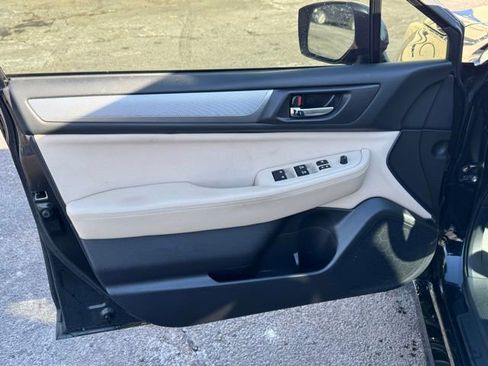 Used 2016 Subaru Legacy 2.5i Premium image 13