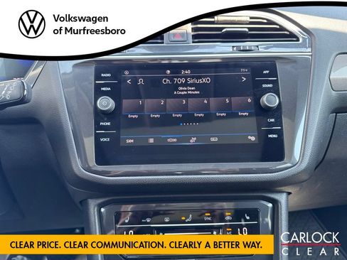 Used 2023 Volkswagen Tiguan SE w/ Panoramic Sunroof Package FWD image 23