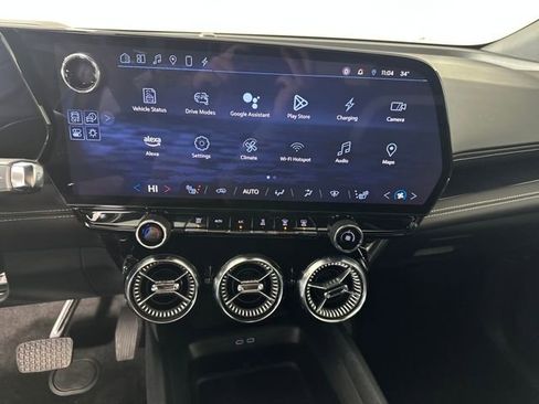 Used 2024 Chevrolet Blazer EV LT image 21