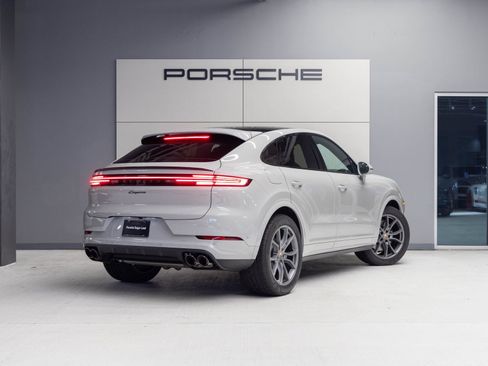 Certified 2026 Porsche Cayenne Coupe image 7