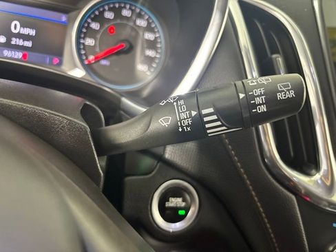 Used 2019 Chevrolet Equinox Premier AWD/4WD image 11
