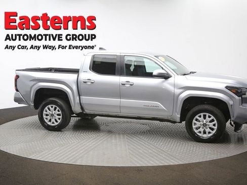 Used 2024 Toyota Tacoma SR5 RWD image 45