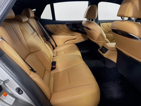 Used 2024 Lexus LS 500 w/ Interior Upgrade Package image 35