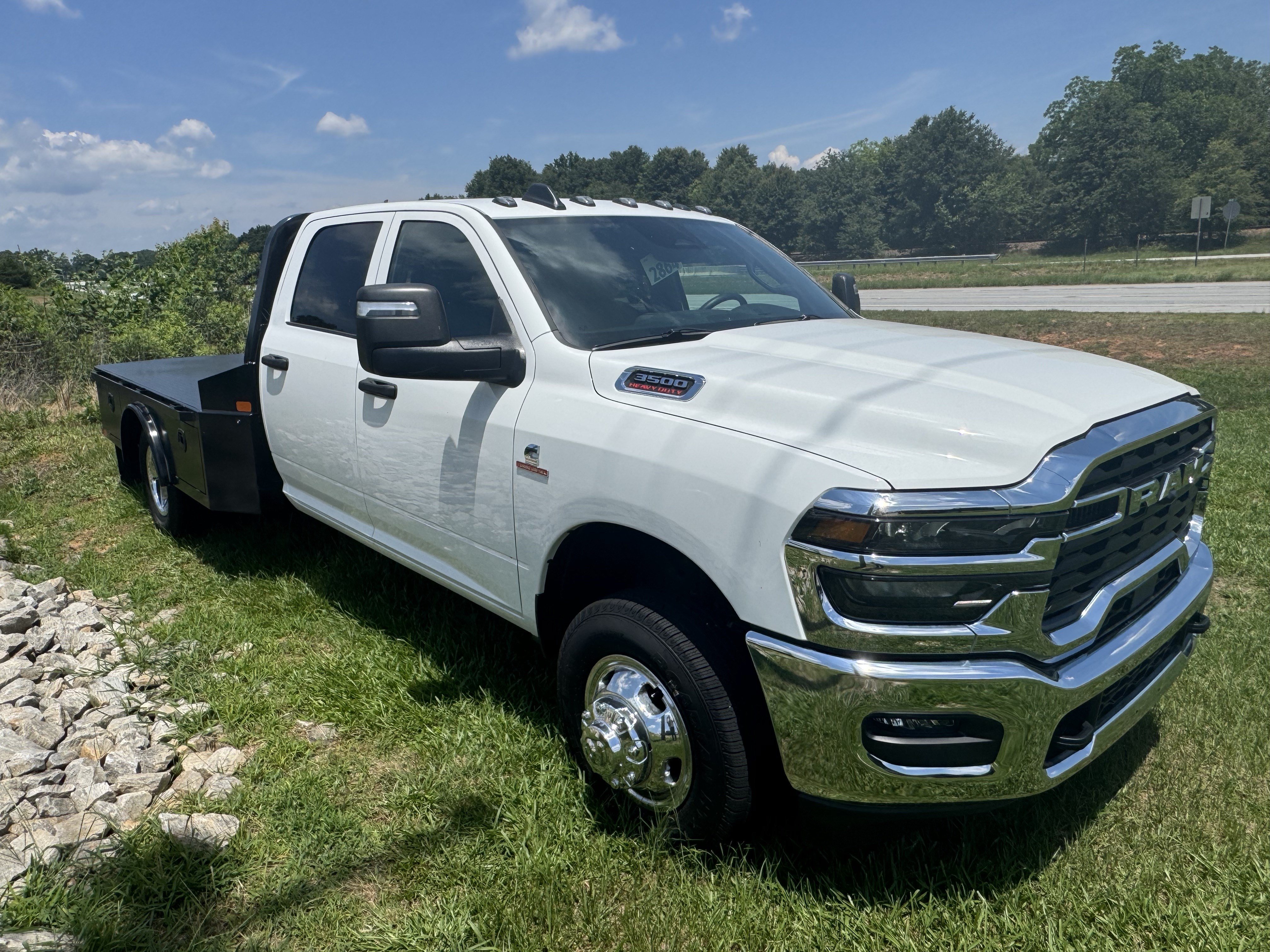 New 2026 Ford F350 XL w/ XL Chrome Package AWD/4WD image 4