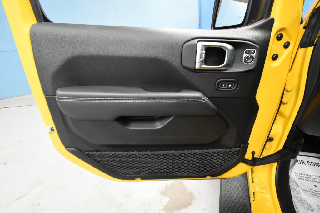 Used 2020 Jeep Wrangler Unlimited Sahara AWD/4WD image 4