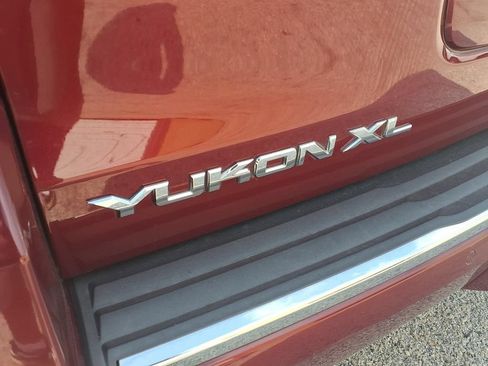 Used 2019 GMC Yukon XL Denali w/ Denali Ultimate Package AWD/4WD image 9