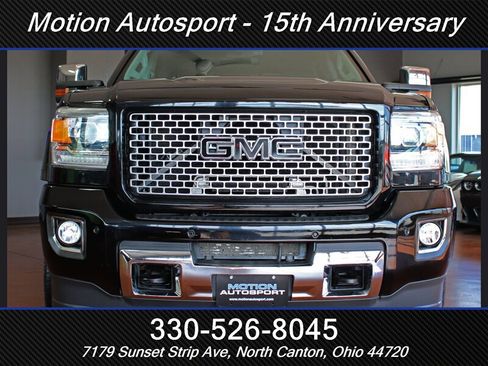 Used 2016 GMC Sierra 3500 Denali w/ Duramax Plus Package AWD/4WD image 3
