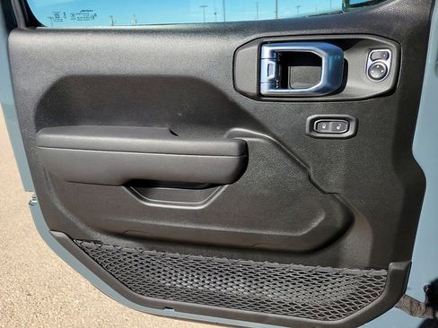 New 2026 Jeep Gladiator Mojave image 11