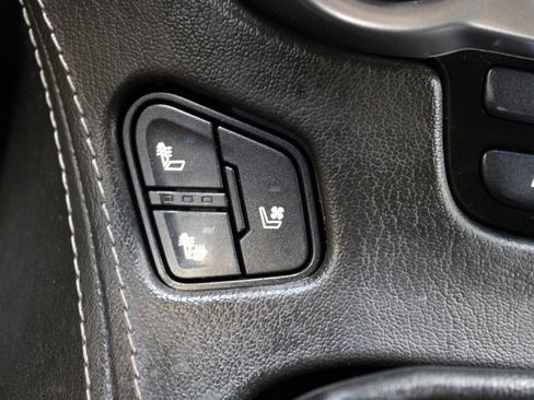 Used 2018 Chevrolet Tahoe Premier AWD/4WD image 42