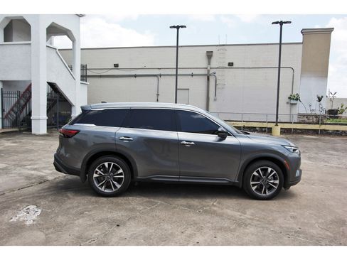 Used 2023 INFINITI QX60 Luxe w/ Cargo Package FWD image 8