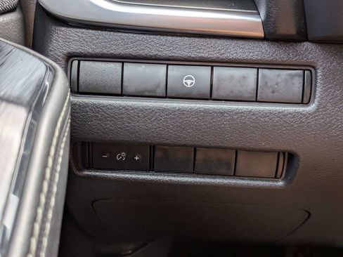 Used 2023 Nissan Rogue SV FWD image 28