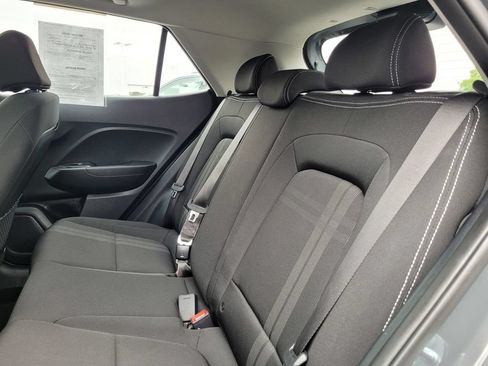 Used 2025 Hyundai Venue SEL FWD image 14
