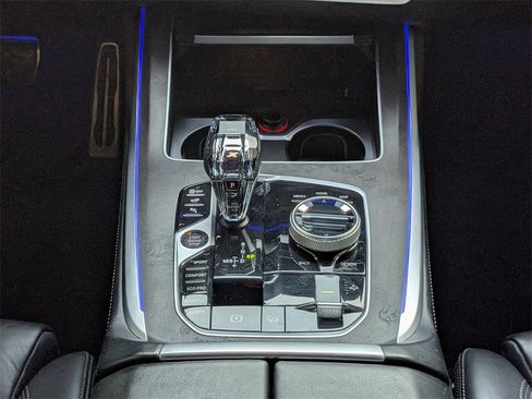 Used 2021 BMW X7 xDrive40i w/ M Sport Package image 31