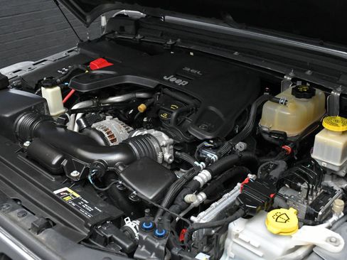 Used 2020 Jeep Gladiator Rubicon AWD/4WD image 21