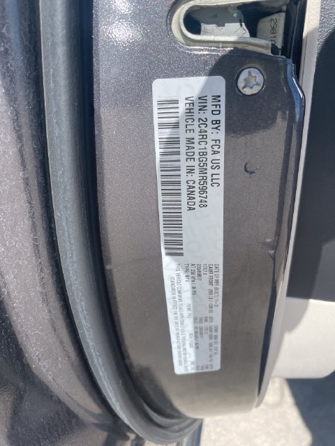 Used 2021 Chrysler Pacifica Touring-L FWD image 26