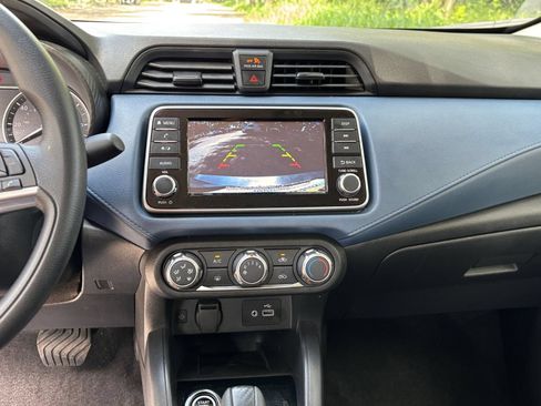 Used 2025 Nissan Versa SV FWD image 14