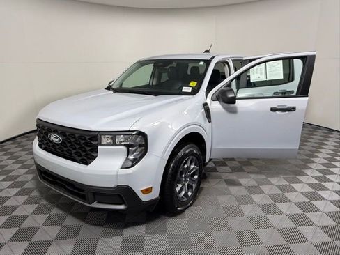 Used 2025 Ford Maverick XLT w/ Equipment Group 302A image 4