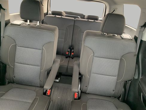 Used 2023 GMC Acadia SLE w/ Driver Convenience Package image 50