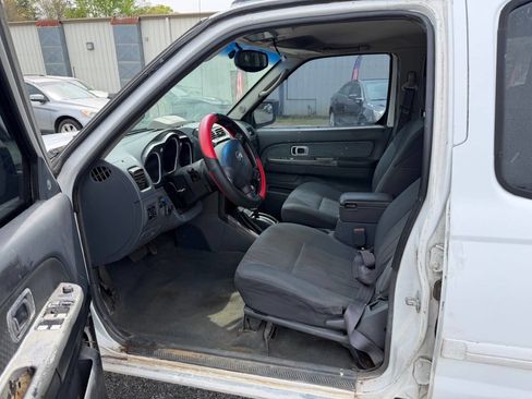 Used 2002 Nissan Xterra XE image 11