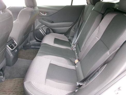Used 2025 Subaru Outback Premium AWD/4WD image 10