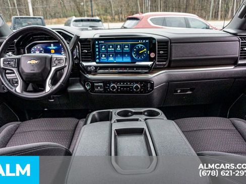 Used 2025 Chevrolet Silverado 1500 LT image 24