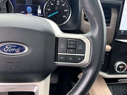 Used 2024 Ford Expedition Limited image 20