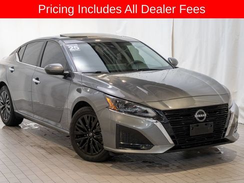 Certified 2025 Nissan Altima 2.5 SV w/ SV Special Edition Package FWD image 1