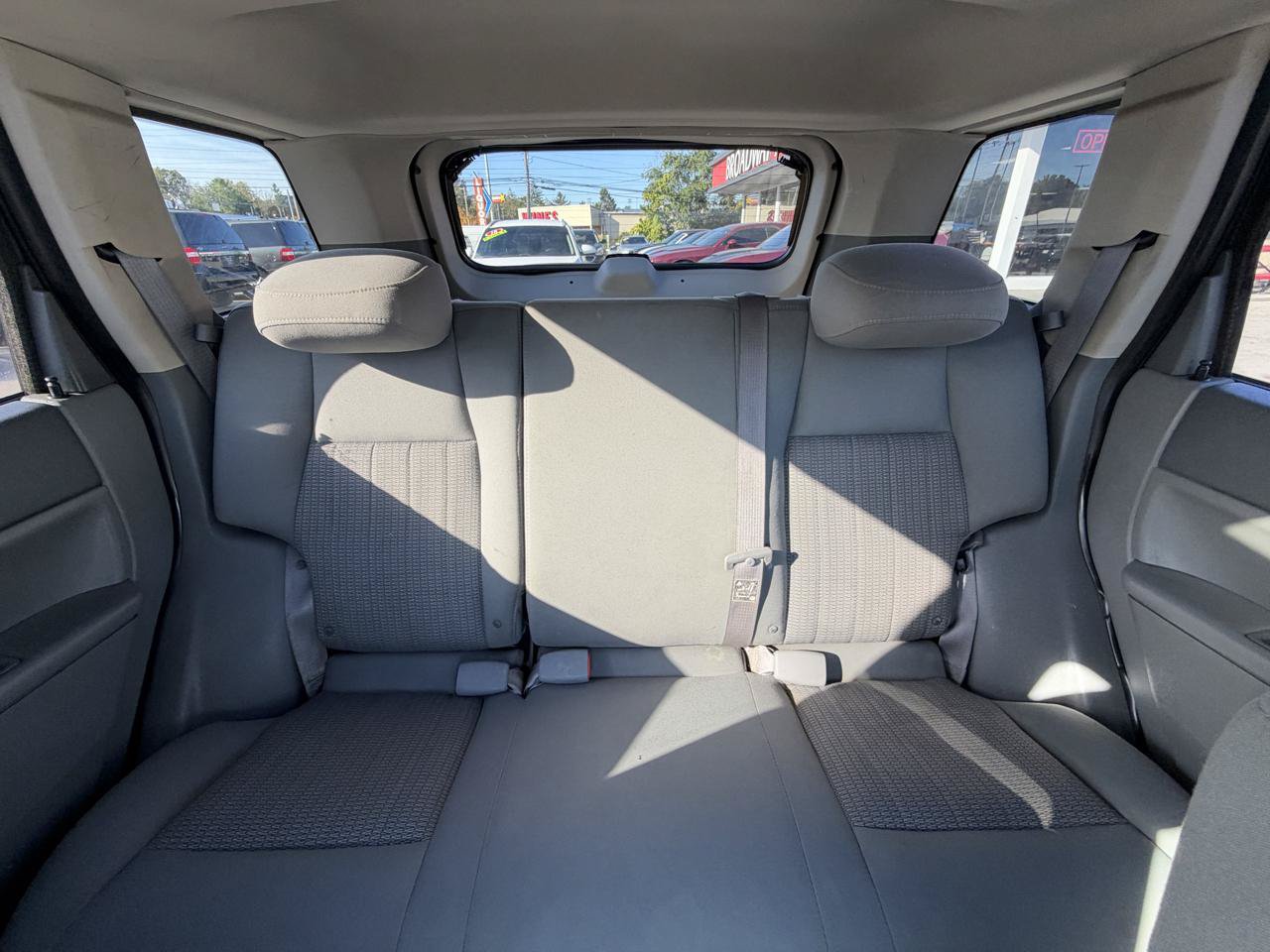 Used 2007 Jeep Grand Cherokee Laredo AWD/4WD image 16
