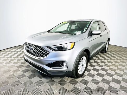 Used 2024 Ford Edge SEL w/ Convenience Package image 6