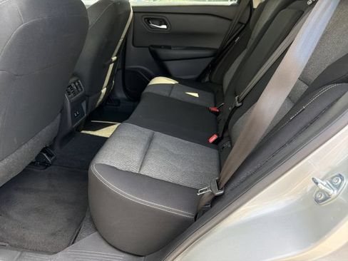 Used 2025 Nissan Rogue SV FWD image 29