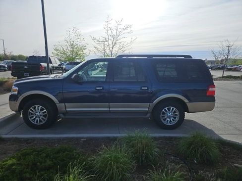 Used 2013 Ford Expedition EL XLT image 2