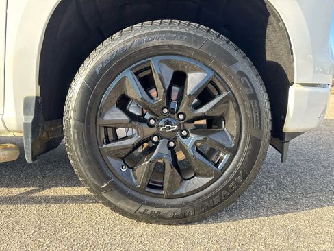 Used 2022 Chevrolet Silverado 1500 Custom image 32