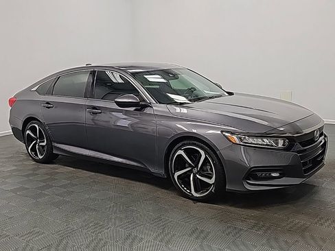 Used 2019 Honda Accord Sport image 2