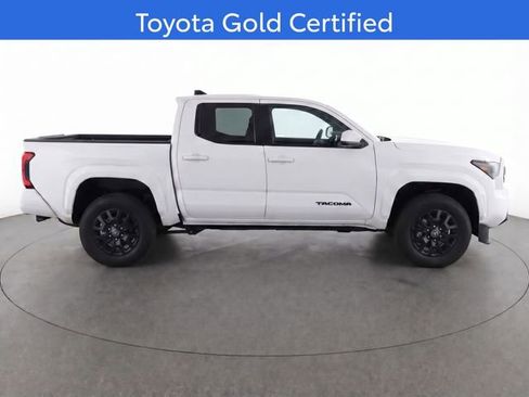 Certified 2025 Toyota Tacoma SR5 image 2