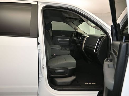 Used 2014 RAM 1500 Classic SLT AWD/4WD image 24