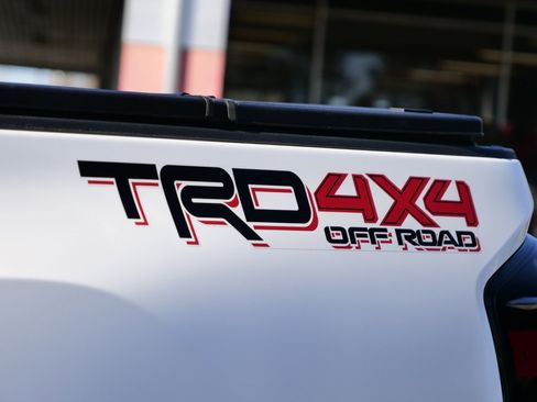 Used 2023 Toyota Tacoma TRD Off-Road image 9