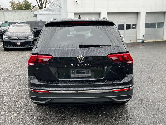 Used 2023 Volkswagen Tiguan SE AWD/4WD image 3