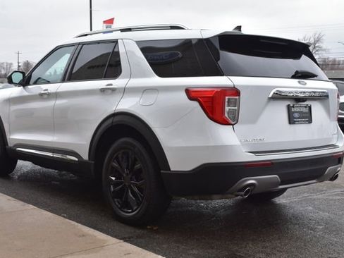 Used 2023 Ford Explorer Limited image 10