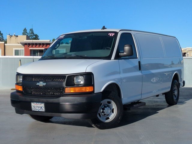 Used 2017 Chevrolet Express 3500 Extended RWD image 1